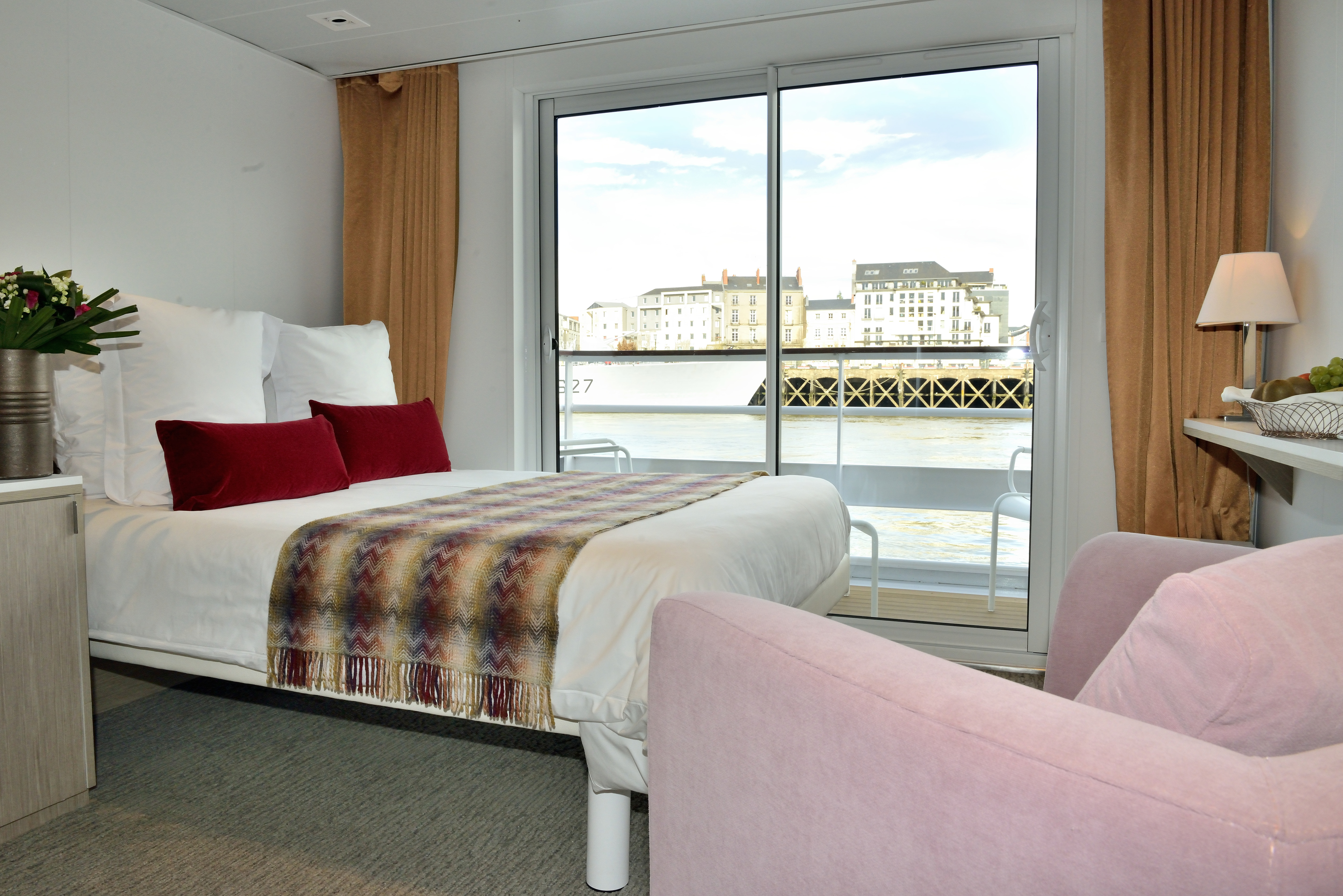 CroisiEurope MS Loire Princesse Disabled CAbin 3.jpg